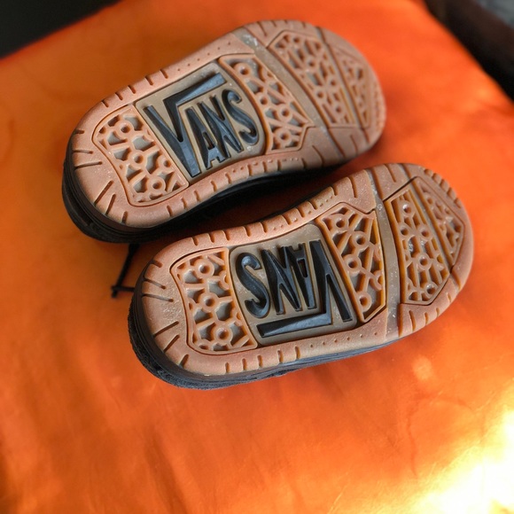 Vans shoes for toddler - Picture 3 of 4